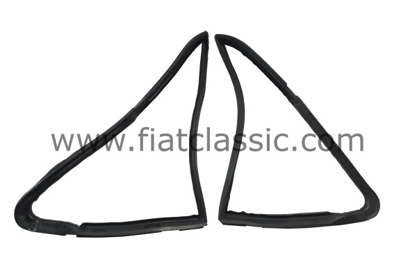 Frame rubbers 2x (left/right) for hinged windows Fiat 126