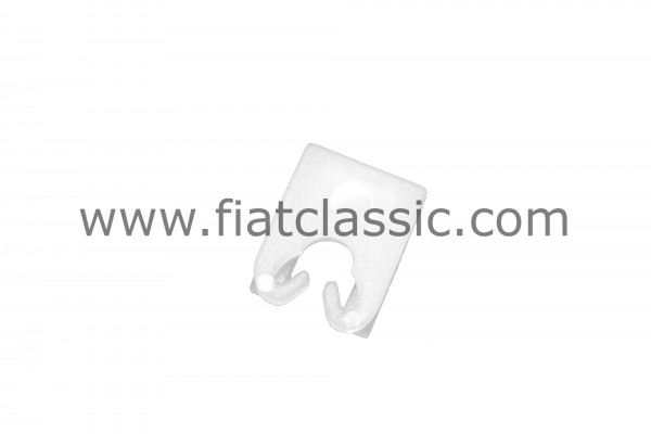 Clip en plastique pour cache du câble de starter Fiat 126 - Fiat 500